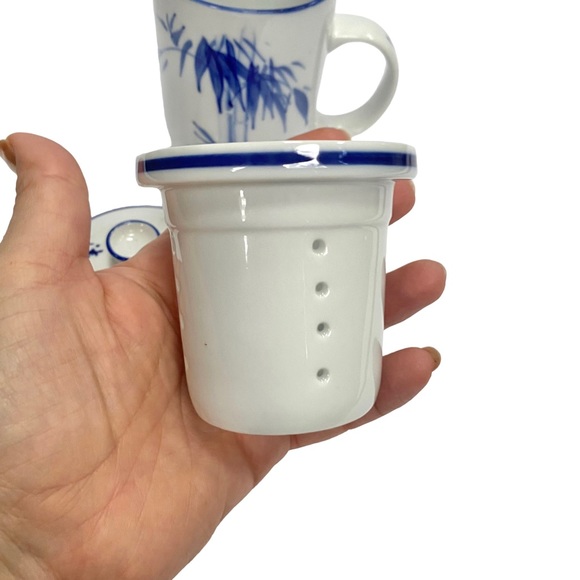 World Market 3 Pc Tea Cup Mug Strainer Lid Set Blue White Ceramic China - EUC - Picture 2 of 13